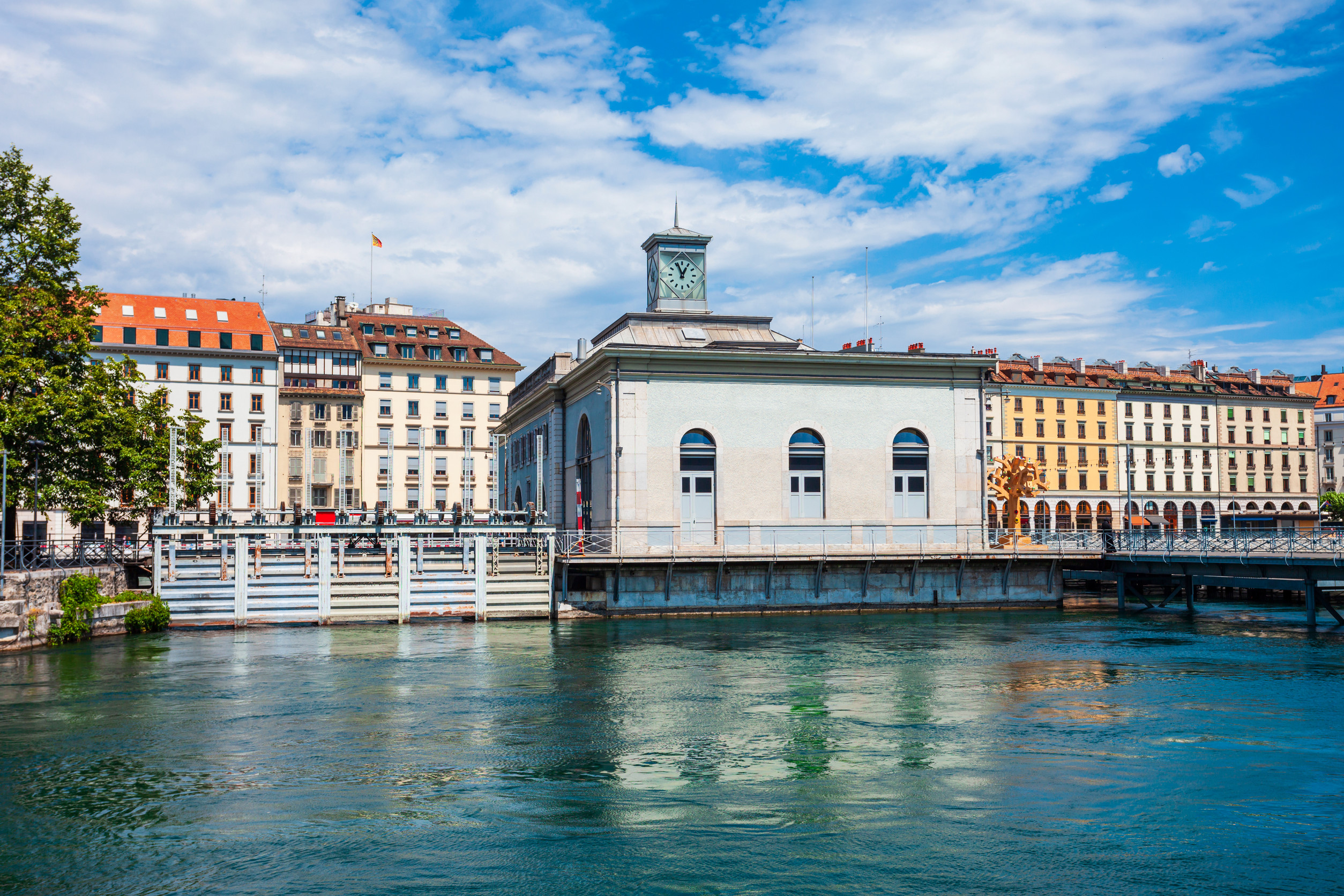 cityscape of geneva viewed behind geneva lake lac leman in switzerland cityscape of geneva viewed behind geneva lake lac leman in switzerland